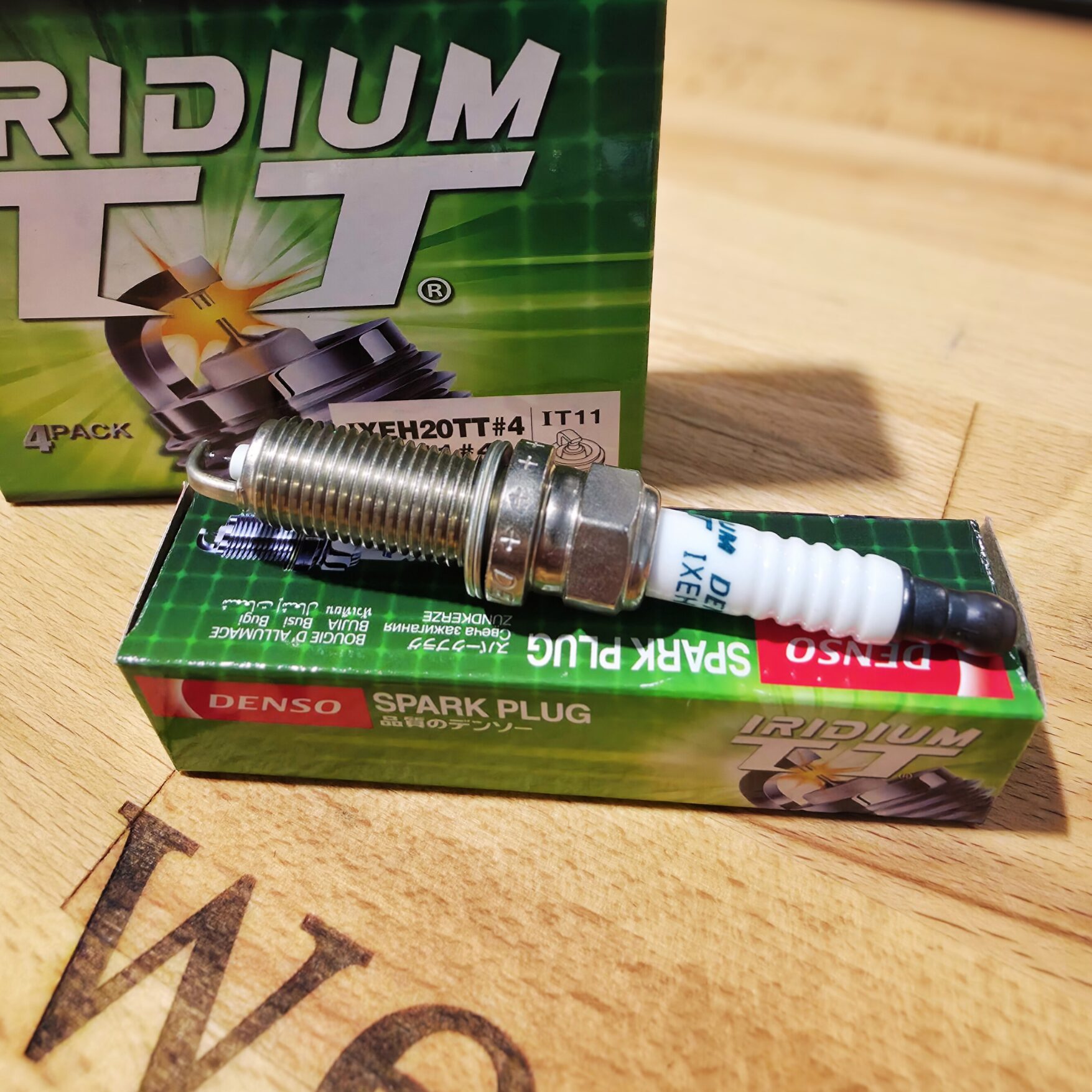 Bujii DENSO Iridium TT IXEH20TT 4711